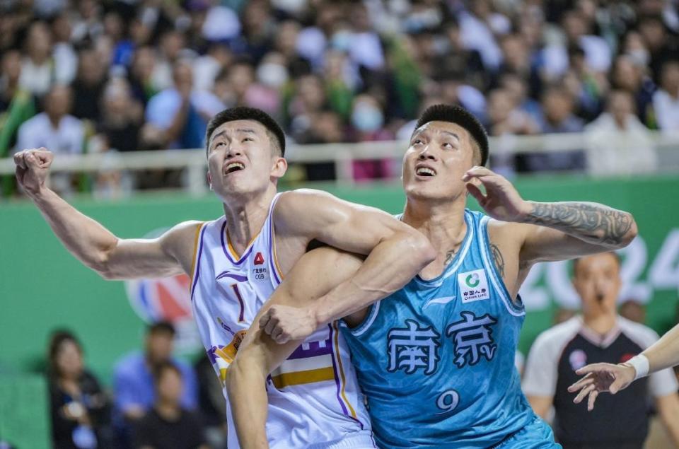 守表现逐渐, OS