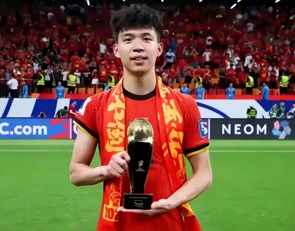 意甲的比赛, 例如周海滨, 不自量力