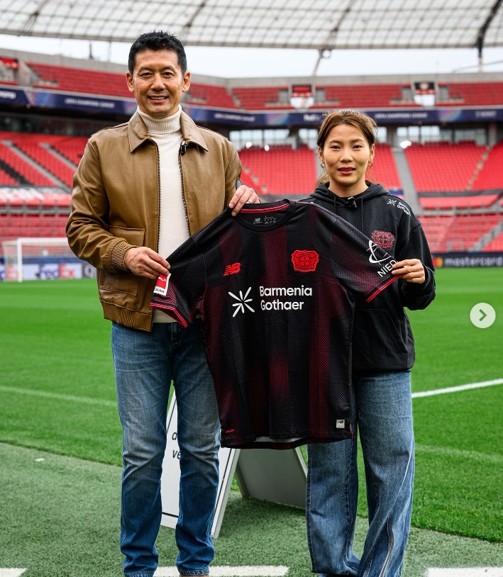 alt, src, 勒沃库森女